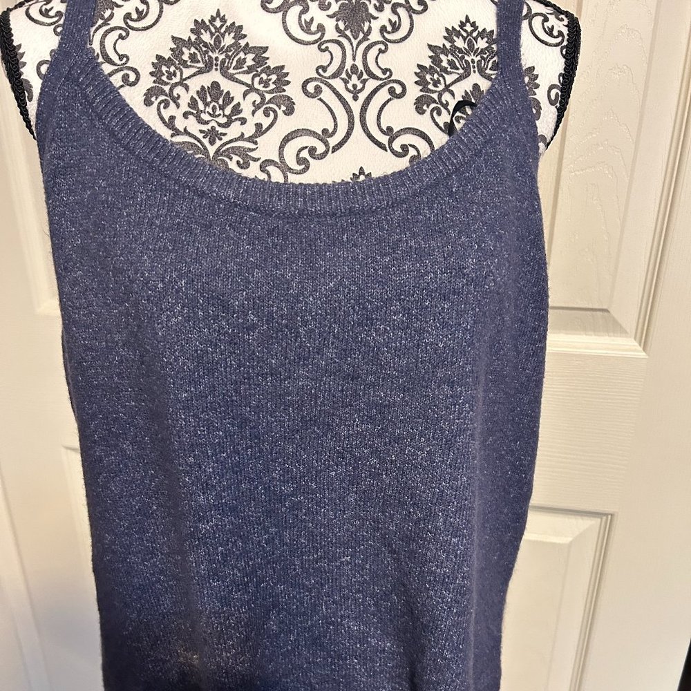 Torrid (New without tags) Sweater tank Size 2